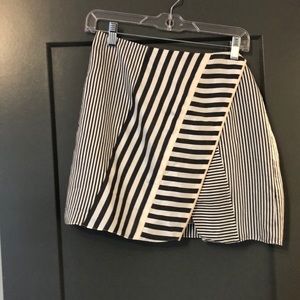 La ligne silk mini skirt.